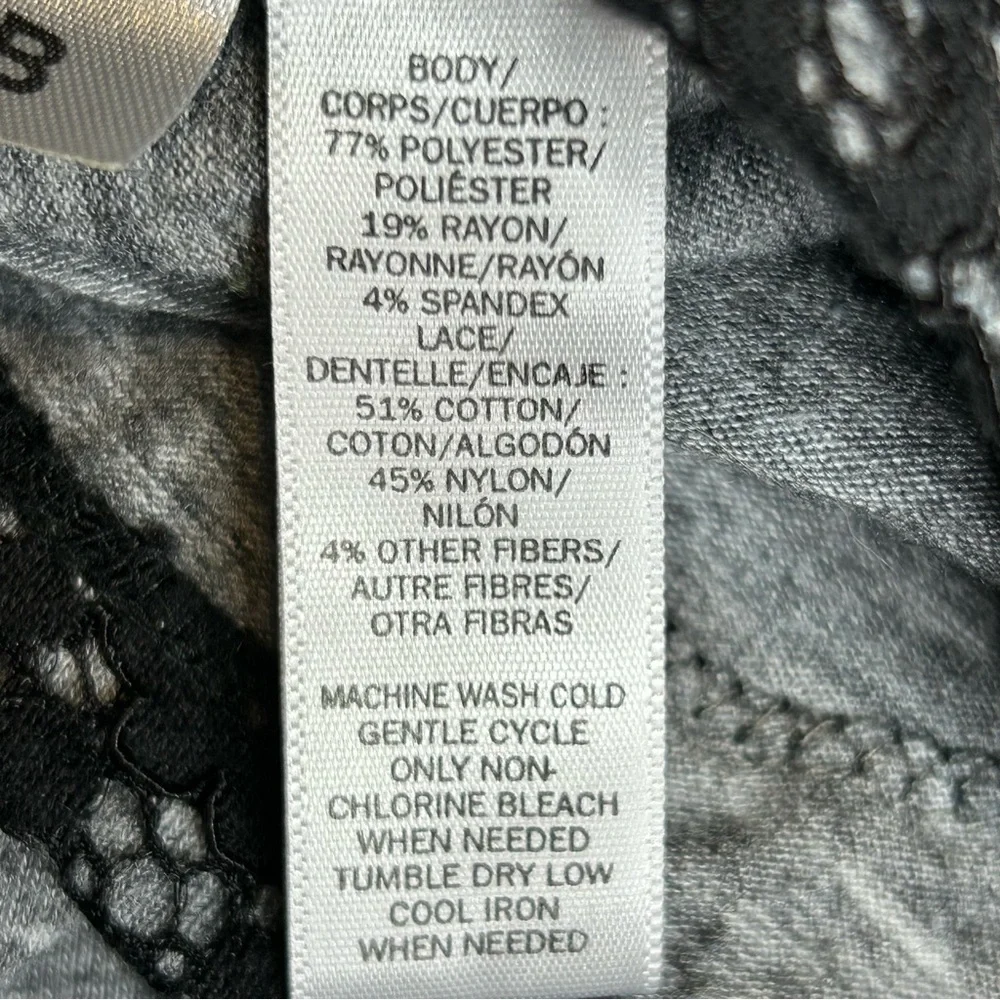 Ann Taylor Loft Medium Petite Gray With Black Embroidered Long Sleeve Blouse